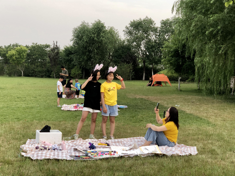 夏令營(yíng)挑戰(zhàn)地?cái)偨?jīng)濟(jì)，覽眾房車不一樣的活動(dòng)