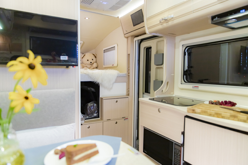 上下鋪床的房車，空間利用真合適