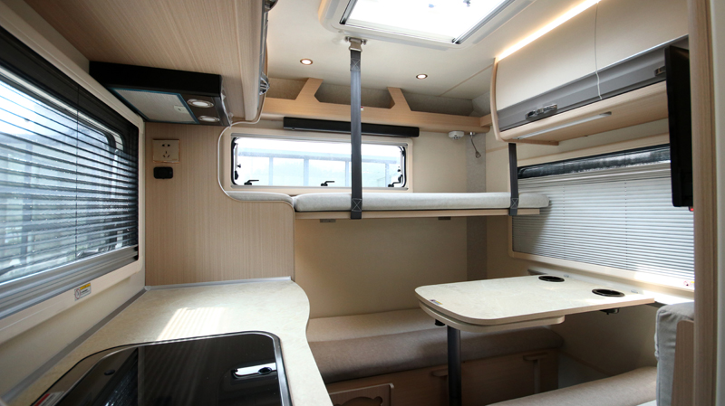 不僅僅動(dòng)力好，還有上下鋪的房車