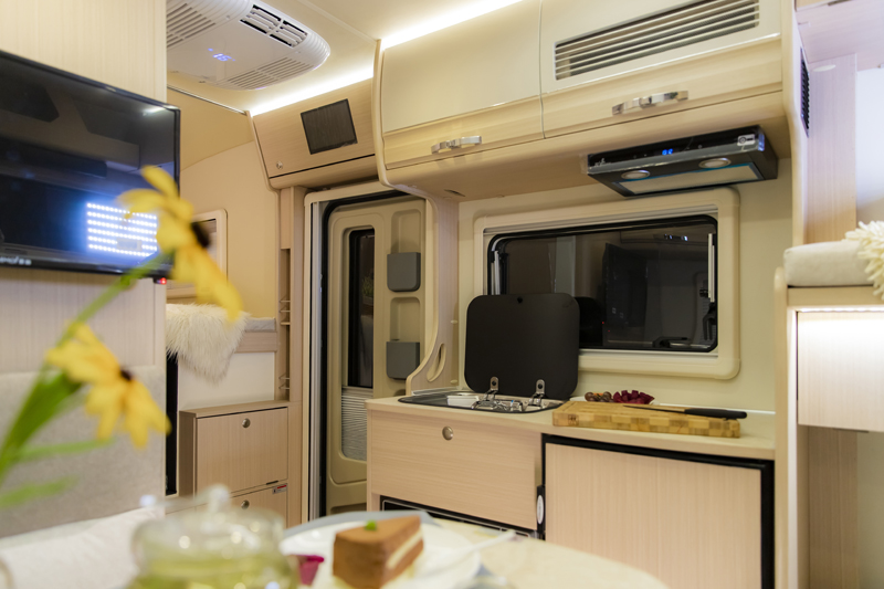 不僅僅動(dòng)力好，還有上下鋪的房車