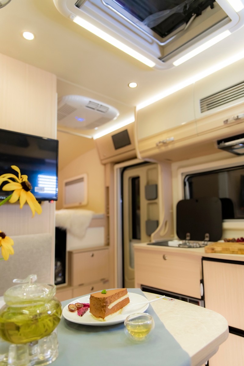 不僅僅動(dòng)力好，還有上下鋪的房車