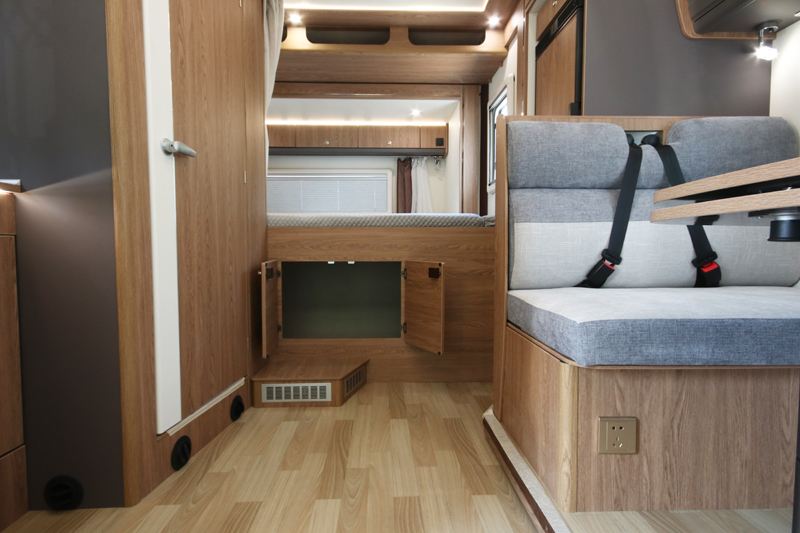 要大空間也更舒適，這樣的房車很棒
