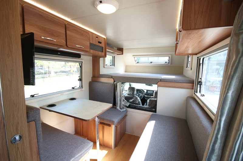 選這輛房車，只為更多山花爛漫