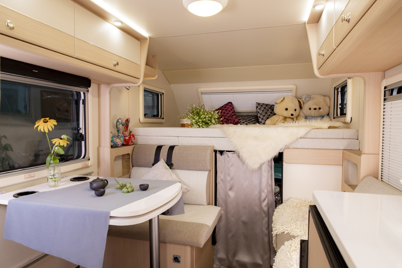 選這輛房車，只為更多山花爛漫