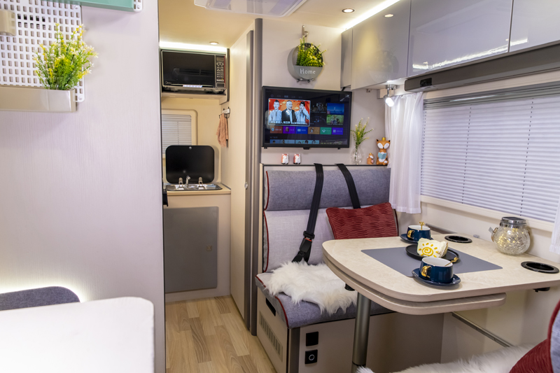 C2本就能開這款房車、動(dòng)力強(qiáng)勁 C2本就能開這款房車、動(dòng)力強(qiáng)勁