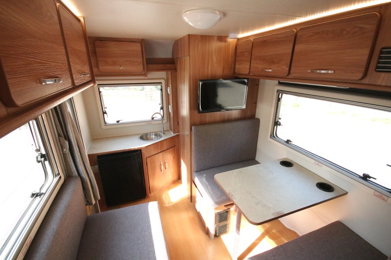 四驅房車選哪款合適？