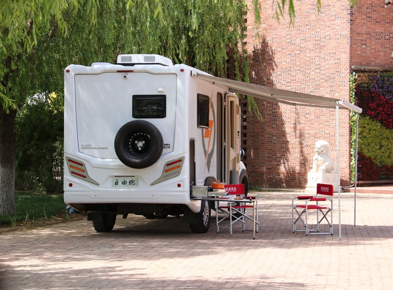 不只有空間，這臺房車還有哪里？