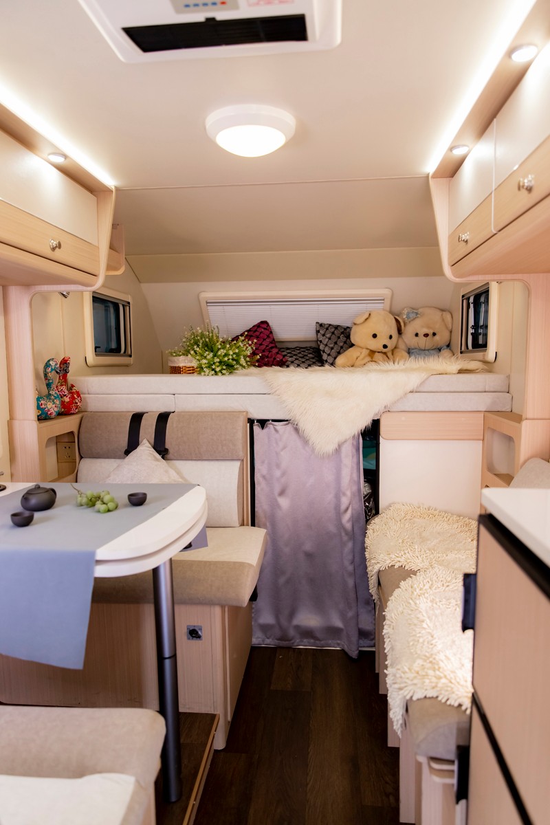 大床睡得才舒服，這款房車必須選