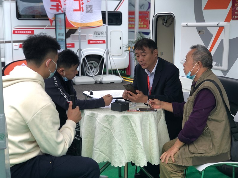 性能滿格,自由炮憑實力圈粉 性能滿格,自由炮憑實力圈粉