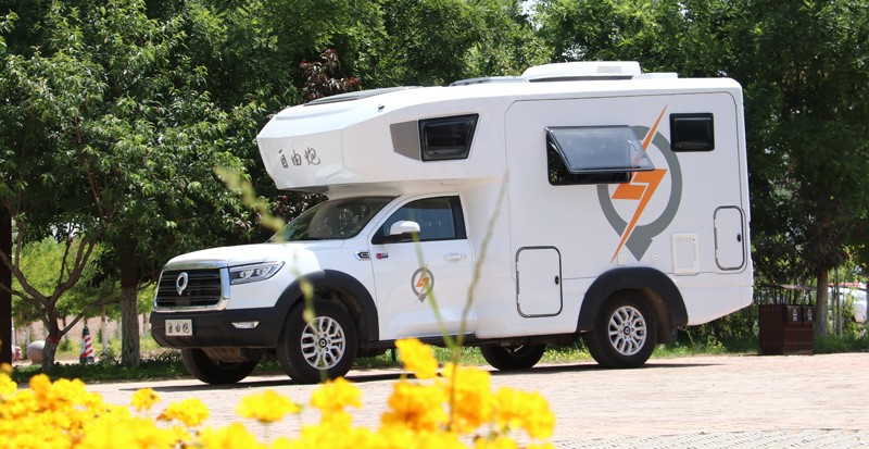 年輕、動力、狂野、舒適，這款房車好