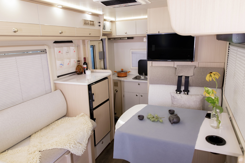 有四驅才是王道，這兩款國產房車可選