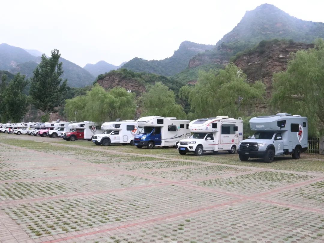 覽眾房車攜手長城炮聯(lián)袂出席那達慕6.jpg 覽眾房車攜手長城炮聯(lián)袂出席那達慕6.jpg