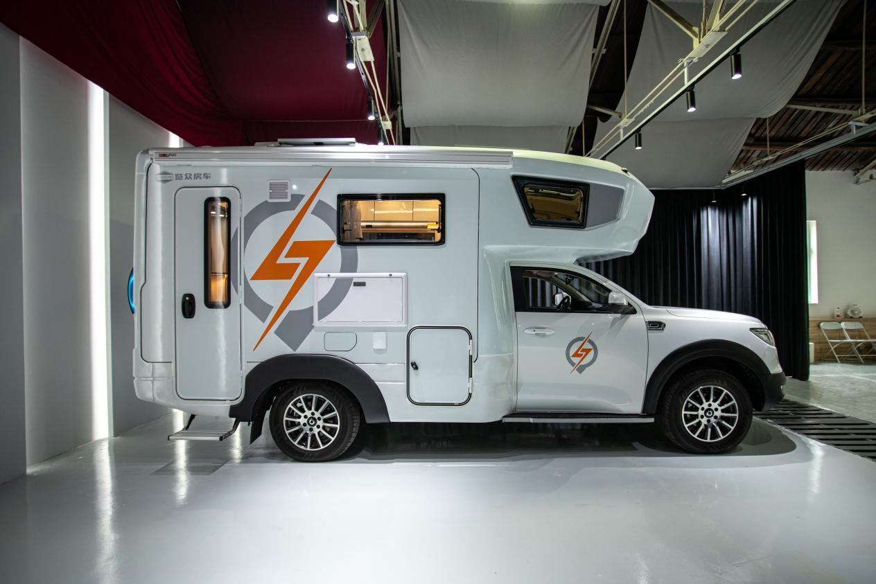 售價公布l自由炮C耀目上市！