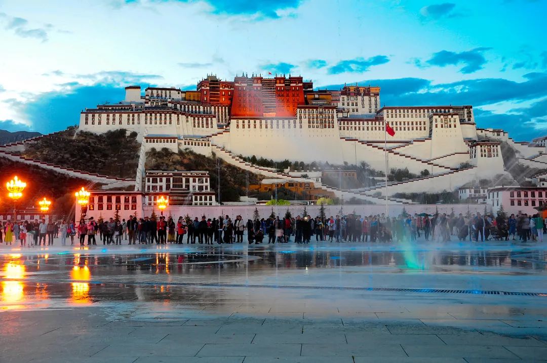 雪域西藏，此生必駕—— 自由炮護(hù)航！